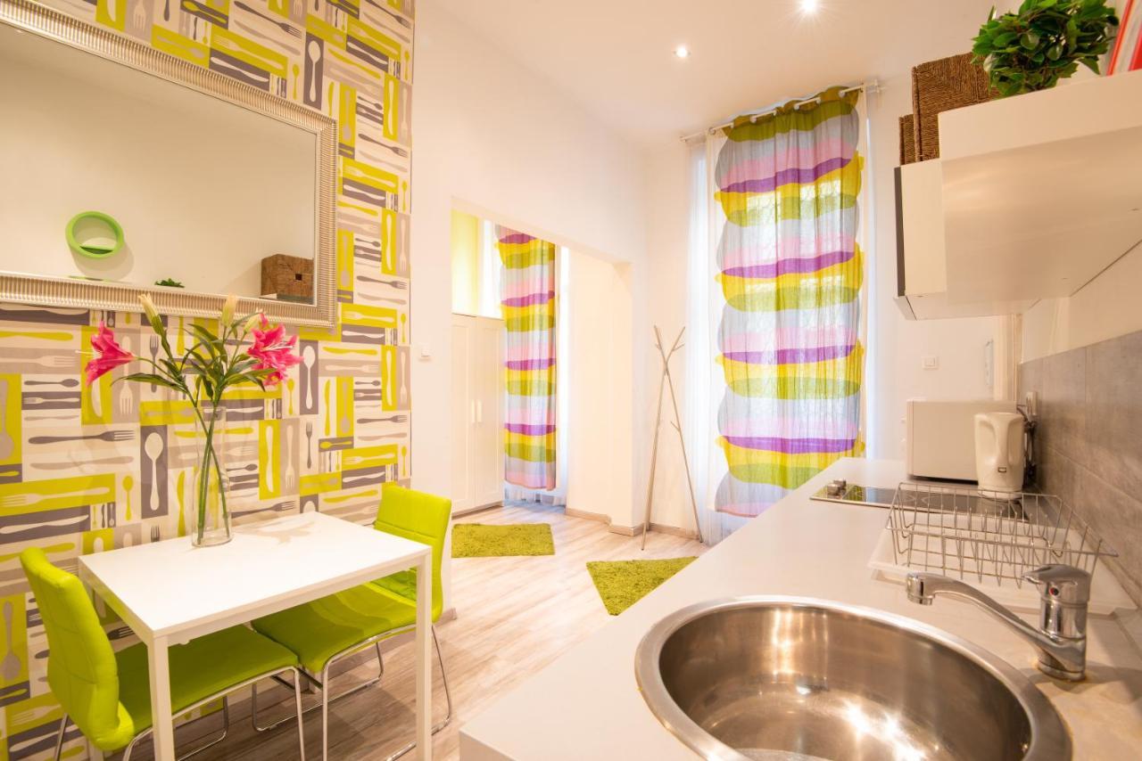 Standard Apartment By Hi5 - West End Center ブダペスト エクステリア 写真